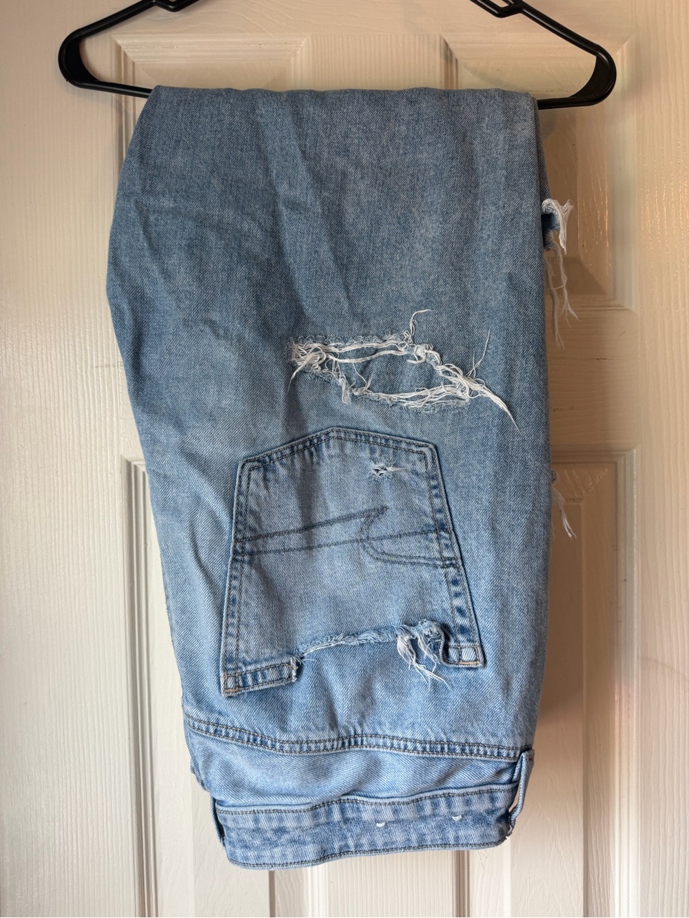 American Eagle Outfitters Light Blue Distressed Women's Jeans Size 16